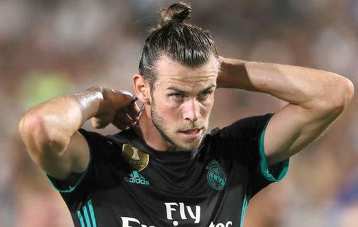 ___7116057___https:______static.pulse.com.gh___webservice___escenic___binary___7116057___2017___8___8___16___Gareth-Bale-Manchester-United-Transfer-Real-Madrid-838464