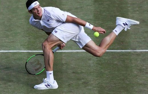 World number 10 Milos Raonic of Canada has defeated France's Nicolas Mahut to advance at the ATP and WTA Citi Open