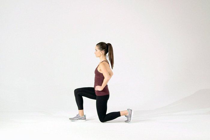 bodyweight forward lunge