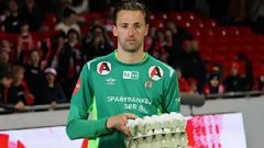 Why Haaland's ex-team goalkeeper was given crate of eggs as man of the match award