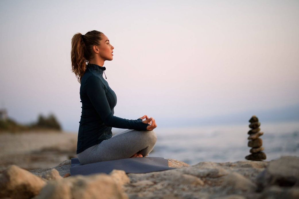 5 simple practices to detox your mind during the workday