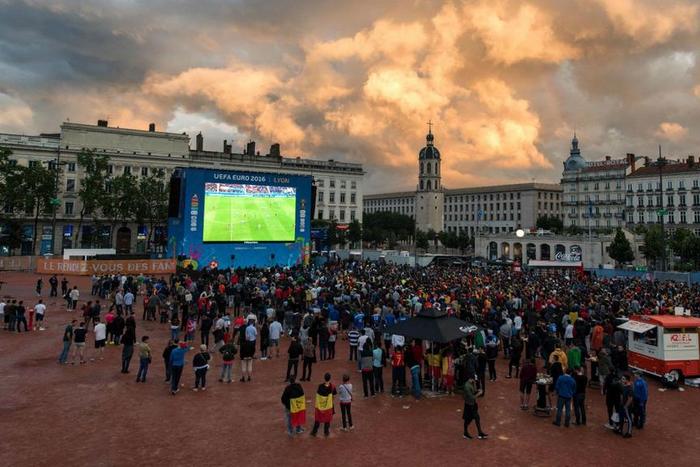 ___5157804___https:______static.pulse.com.gh___webservice___escenic___binary___5157804___2016___6___16___18___lyon-fan-zone-cropped_1gwzdg4m4jfdu1wvhfbby9c515_2