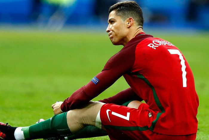 ___5549105___https:______static.pulse.com.gh___webservice___escenic___binary___5549105___2016___9___30___11___cristianoronaldo-cropped_10n1fpmun9u58192eo2l36ydjr