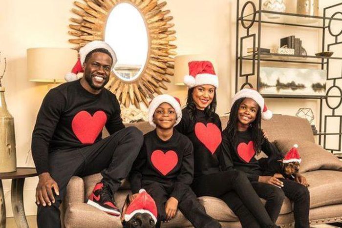 Kevin Hart and family in Christmas themed photo