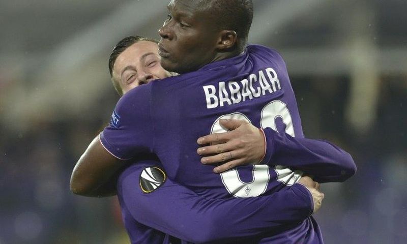 Fiorentina forward Khouma Babacar (C) celebrates after scoring during the Europa League qualifying match against Paok at the "Artemio Franchi" stadium in Florence, on November 24, 2016