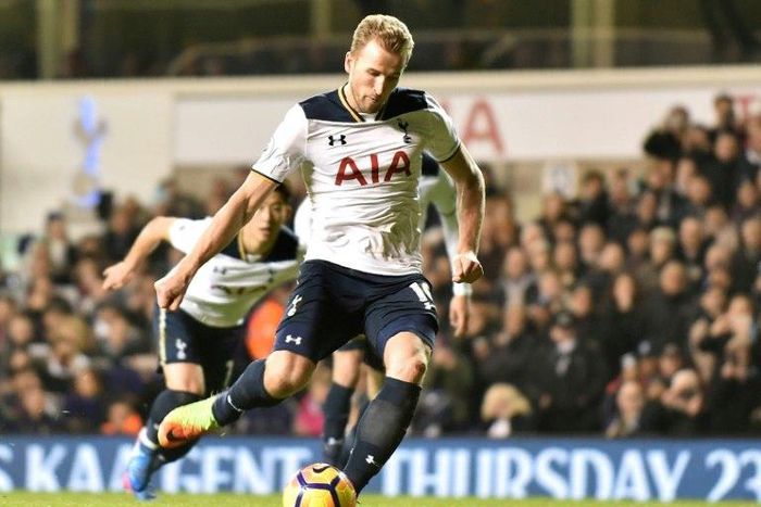 Tottenham Hotspur's Harry Kane scores the opening goal from the penalty spot during their match against Middlesbrough at White Hart Lane in London, on February 4, 2017