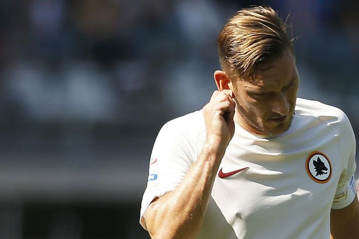 ___5606819___https:______static.pulse.com.gh___webservice___escenic___binary___5606819___2016___10___14___15___francesco-totti-cropped_1kncdf1uusnjz12ddbcajb5lgh_2