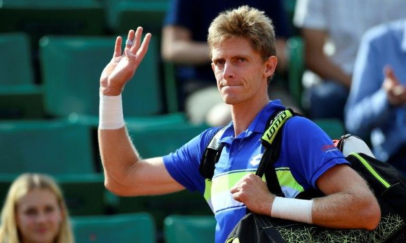 South Africa's Kevin Anderson leaves the court after retiring his match against Croatia's Marin Cilic at the French Open on June 5, 2017
