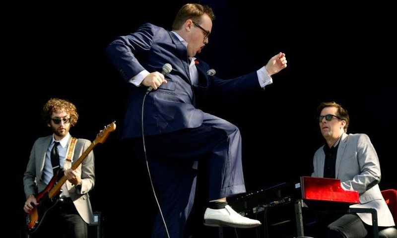 Paul Janeway (C), singer of the band St. Paul and The Broken Bones, performs in 2014