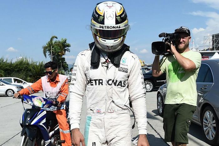 ___5556633___https:______static.pulse.com.gh___webservice___escenic___binary___5556633___2016___10___2___15___hamilton-cropped_1gxdlisr5dh32174qm7ao7ozr6_2