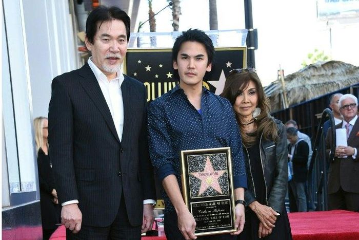 Rikiya Mifune, grandson of Toshiro Mifune (R), and his father Shiro Mifune attend the posthumous star ceremony for Japanese actor Toshiro Mifune in Hollywood, on November 14, 2016
