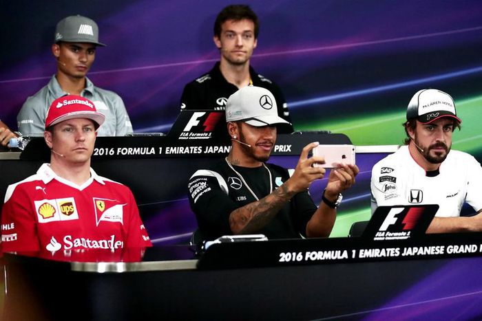 ___5581947___https:______static.pulse.com.gh___webservice___escenic___binary___5581947___2016___10___18___22___lewishamilton-cropped_16qamoirauwx21wi76izq99a7m_1