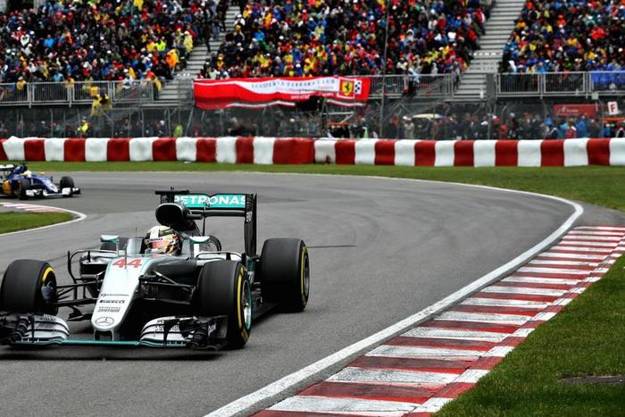 ___5141311___https:______static.pulse.com.gh___webservice___escenic___binary___5141311___2016___6___13___0___lewishamilton-cropped_heg5ybz31r26173d8haakqgz8
