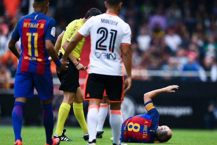 ___5643098___https:______static.pulse.com.gh___webservice___escenic___binary___5643098___2016___10___23___16___andres-iniesta-cropped_kujhyh3zpl8c1sq5epxkz7nxn_1