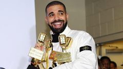 Drake has become the biggest single year winner ever, at the 2017 Billboard Music Awards which held on Sunday, May 21, 2017.
