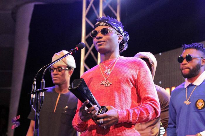 Wizkid wins Artiste of the Year at Soundcity MVP Awards 2016