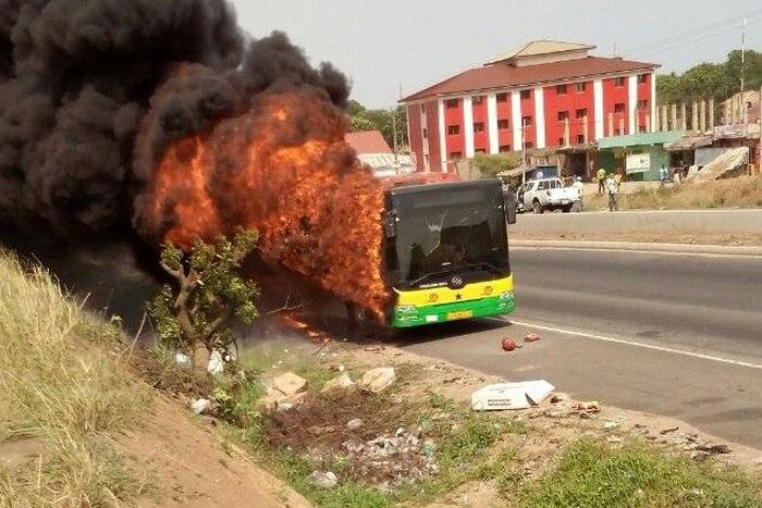 ___6413611___https:______static.pulse.com.gh___webservice___escenic___binary___6413611___2017___3___23___9___fire1