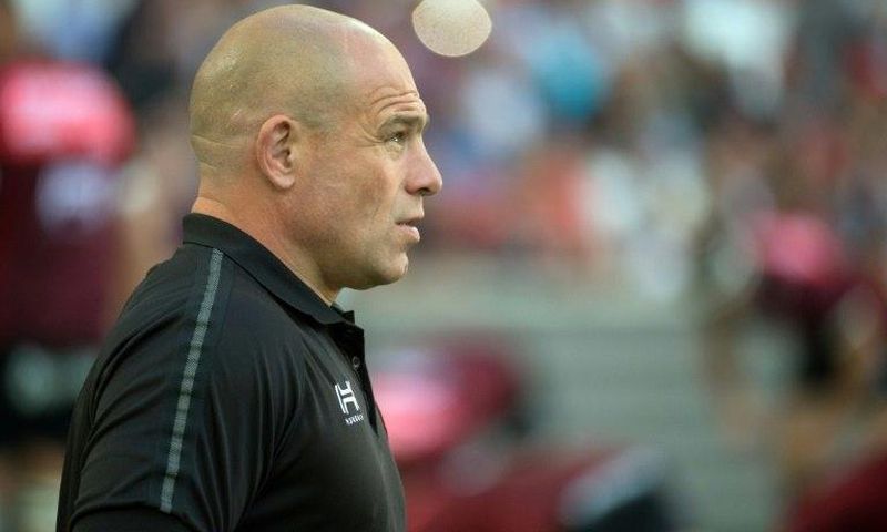 Richard Cocker's "direct and simple" coaching style has proved successful for Top 14 club RC Toulon, ensuring a top-six finish to set up a play-off quarter-final against Castres