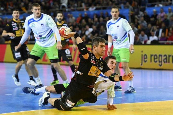 Spain's pivot Julen Aguinagalde jumps to shoot on goal during the 25th IHF Men's World Championship 2017 Group B handball match Spain vs Slovenia on January 19, 2017