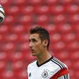 ___5219910___https:______static.pulse.com.gh___webservice___escenic___binary___5219910___2016___7___2___21___miroslav-klose-training-session_cl7mio0zc9kt17bezwqvw989v