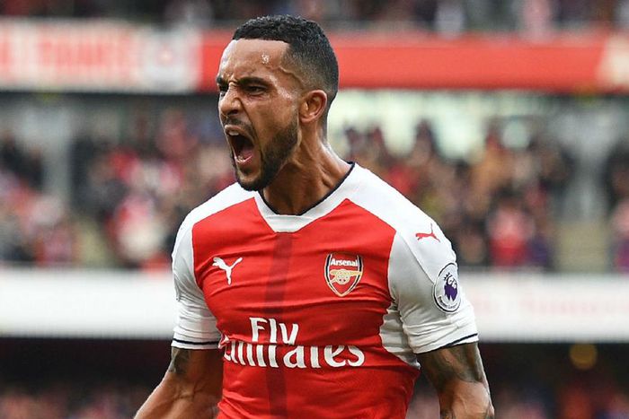 ___5623411___https:______static.pulse.com.gh___webservice___escenic___binary___5623411___2016___10___18___18___theowalcott-cropped_1cc12sry85ysc12862ud49ug7z