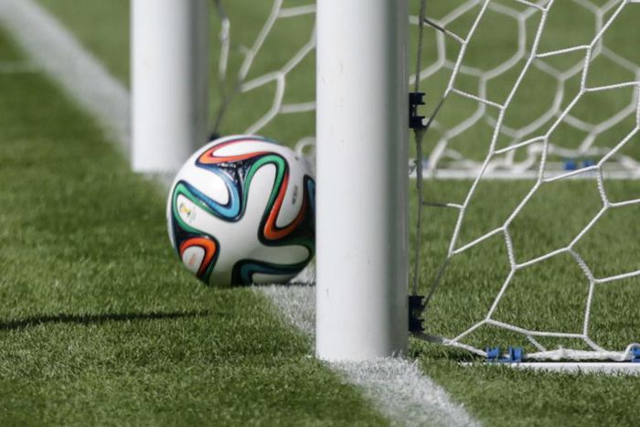 ___5076577___https:______static.pulse.com.gh___webservice___escenic___binary___5076577___2016___5___26___10___football-cropped_1xajvaz9u1xjn17qevcrityyts_2