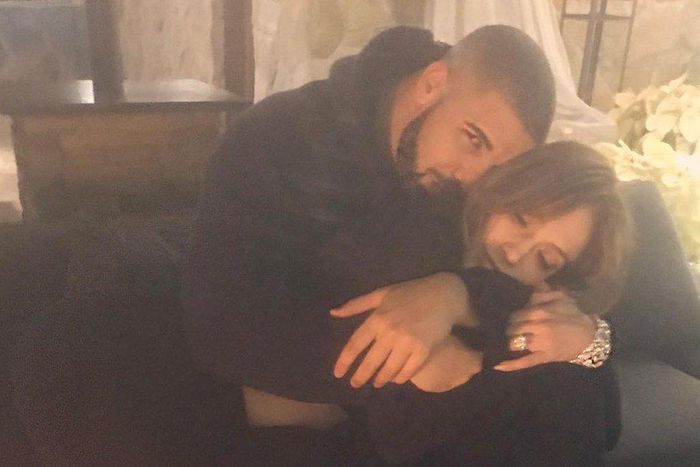 ___5971790___https:______static.pulse.com.gh___webservice___escenic___binary___5971790___2016___12___30___11___drake-and-jlo-dating