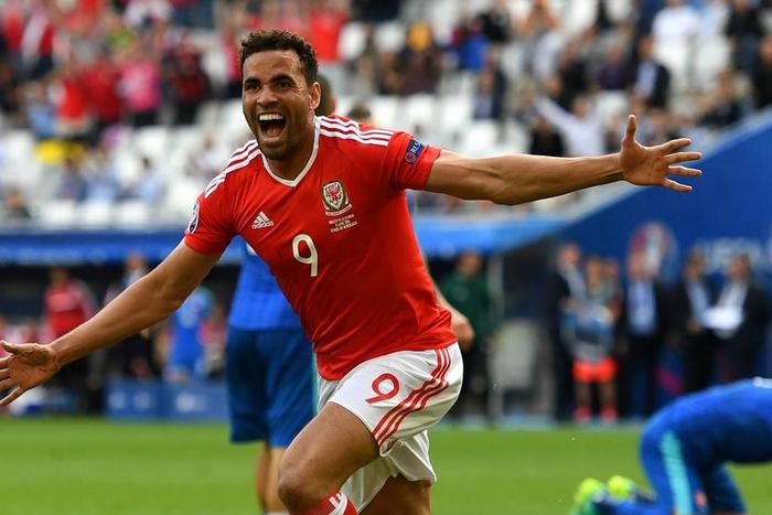 ___5141974___https:______static.pulse.com.gh___webservice___escenic___binary___5141974___2016___7___6___11___halrobson-kanu-cropped_iqaqeuzdrrpdzfxnn7ft9od6_2
