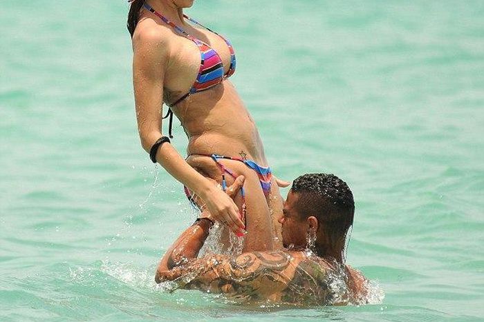 ___6456476___https:______static.pulse.com.gh___webservice___escenic___binary___6456476___2017___3___31___11___article-2156937-1385F61D000005DC-45_634x567