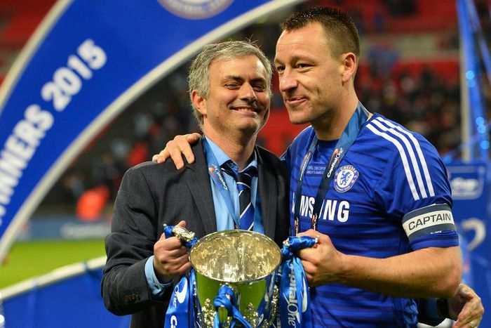 ___5090587___https:______static.pulse.com.gh___webservice___escenic___binary___5090587___2016___5___30___17___mourinho-terry-cropped_8tgw074hbb1c1xskwtge493xj_1