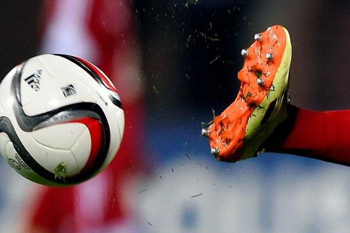 A University of Manchester survey has found that 41 percent of the 13,876 professional football players who responded have experienced delayed payment of wages