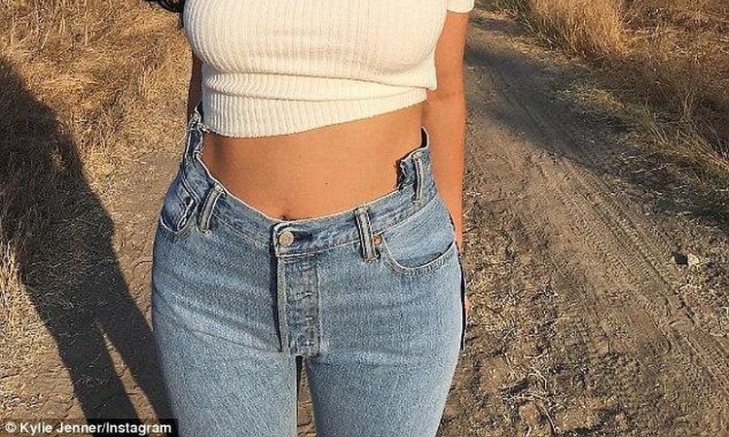 Twitter went wild over Kylie Jenner's boobs