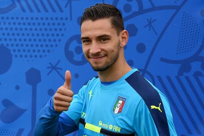 ___5213843___https:______static.pulse.com.gh___webservice___escenic___binary___5213843___2016___7___1___0___mattia-de-sciglio-italycropped_1ide7n6hhetlb1cdtfpap1iod8