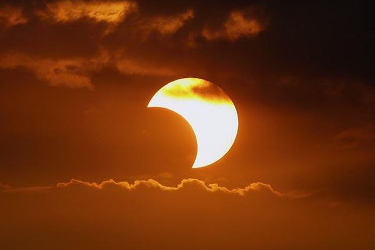 ___5432121___https:______static.pulse.com.gh___webservice___escenic___binary___5432121___2016___8___29___15___partial-solar-eclipse