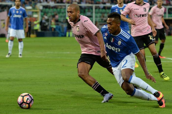 ___5527569___https:______static.pulse.com.gh___webservice___escenic___binary___5527569___2016___9___24___23___alex-sandro-and-haitam-aleesami-cropped_dnjlwddezl8h19kzj4ecfsldc_2