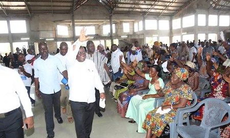 Nana Addo interacting with people during his Volta regional tour