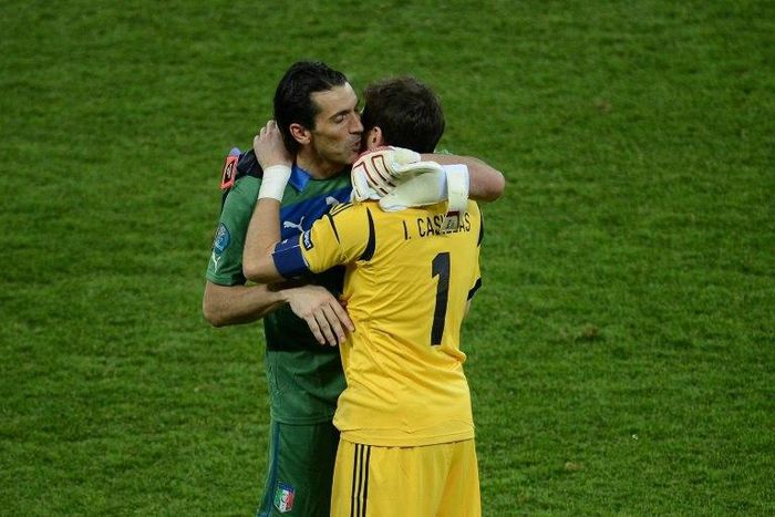 Iker Casillas (left) and Gianluigi Buffon will renew a rivalry going back almost two decades when Porto host Juventus
