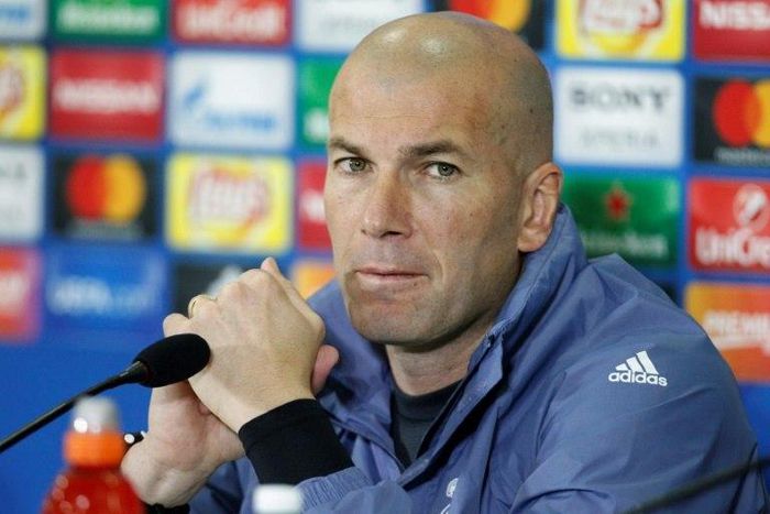 Real Madrid's coach Zinedine Zidane said he expects a "difficult" game against Napoli