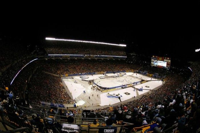 Heinz Field will host an outdoor regular-season contest betweet the Pittsburgh Penguins and the Philadelphia Flyers