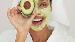 Using avocado as face mask
