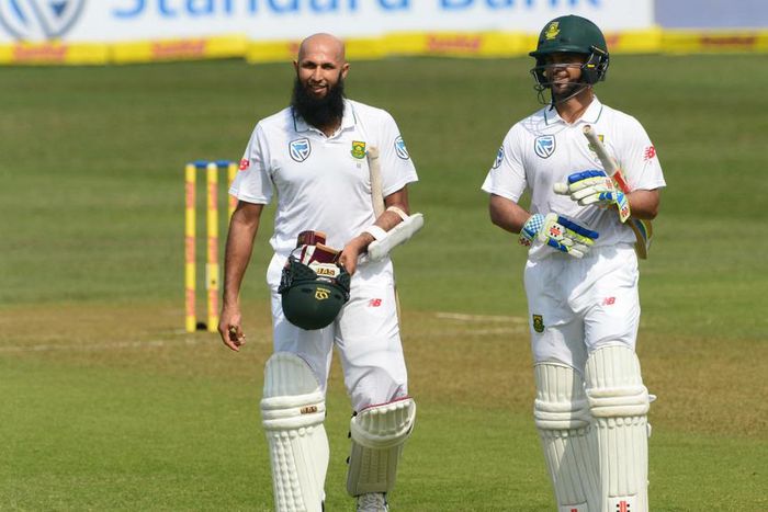 ___5426902___https:______static.pulse.com.gh___webservice___escenic___binary___5426902___2016___8___27___21___quintondekockandhashimamlacropped_1rgz31jd2nfeo19jvyw283qrjd