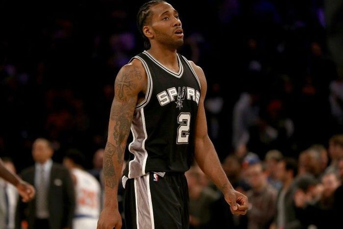 Kawhi Leonard nailed a clutch jump shot with two seconds remaining to lift the San Antonio Spurs to a 100-99 victory over the Indiana Pacers, at AT&T Center in San Antonio, Texas, on March 1, 2017