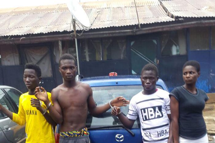 Police arrest 4 teenagers after car snatching operation