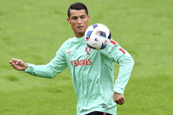 ___5177246___https:______static.pulse.com.gh___webservice___escenic___binary___5177246___2016___6___22___0___cristiano-ronaldo-cropped_wwpa6g4bch31wrfbc7yzymqv