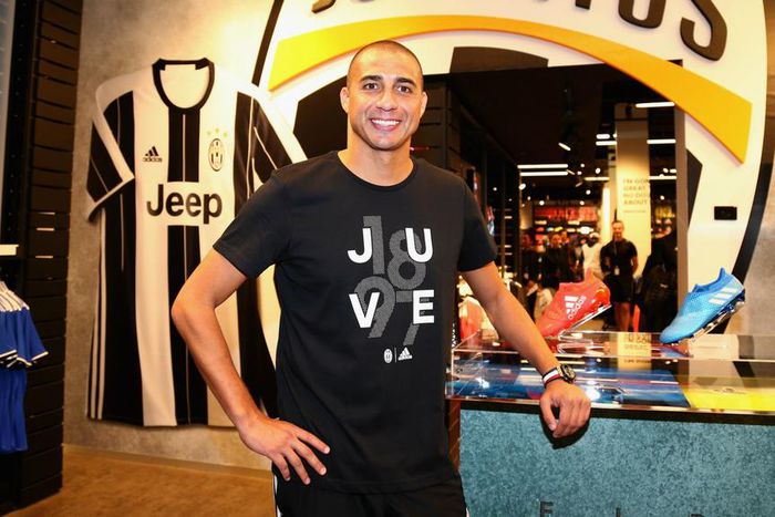 ___5286154___https:______static.pulse.com.gh___webservice___escenic___binary___5286154___2016___7___20___18___david-trezeguet-cropped_1j0dzoyn4grce15h5adwf3vggu_2