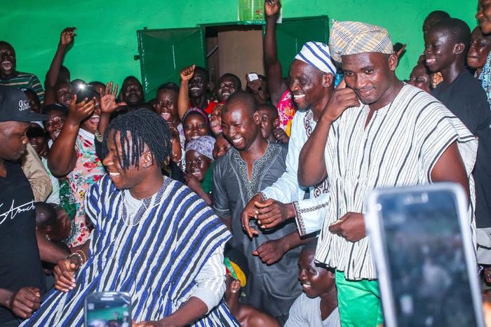 Stonebwoy enskinned by Tamale Paramount Chief Gukpegu Naa