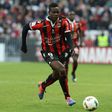 Nice's Italian forward Mario Balotelli runs with the ball during the French L1 football match Nice (OGCN) vs Dijon (DFCO) on December 18, 2016 at the "Allianz Riviera" stadium in Nice, southeastern France
