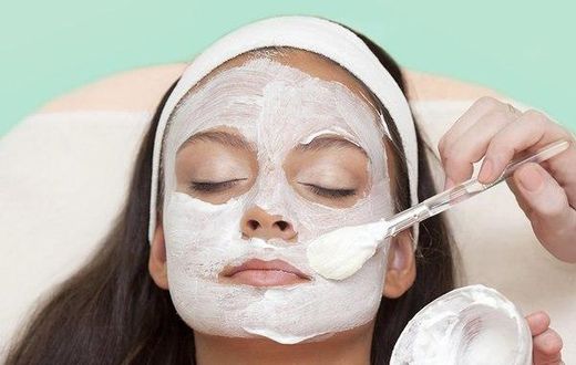 Yogurt skin benefits