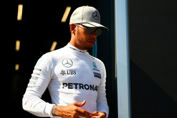 ___5426605___https:______static.pulse.com.gh___webservice___escenic___binary___5426605___2016___9___12___20___lewishamilton-cropped_zmhxbdbhzqsw1fcym4grcmvtn