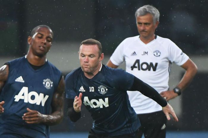 ___5323148___https:______static.pulse.com.gh___webservice___escenic___binary___5323148___2016___7___29___23___rooney-mourinho-cropped_l66cbbfyw3zi1qaqnwjmy800s